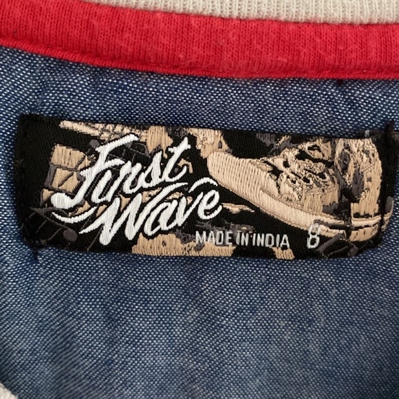 Long sleeve graphic tee boys size 6/7 - Picture 4 of 4